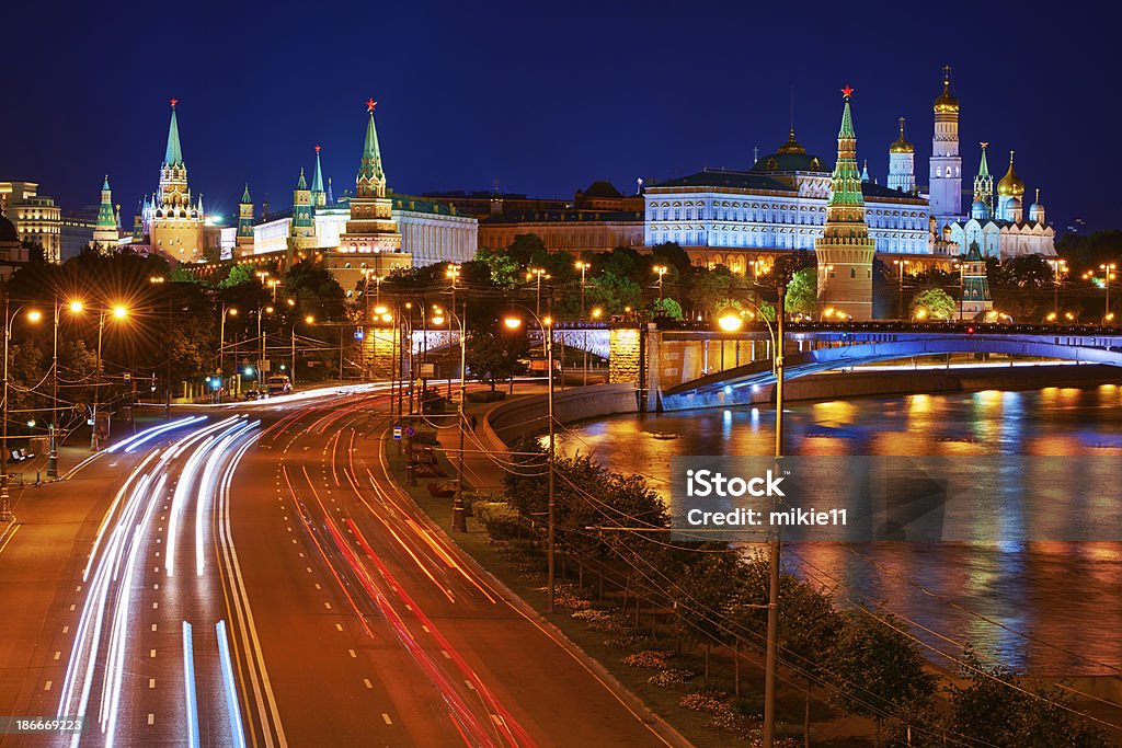 モスクワ Kremlim と embankment に入ります。 - クレムリンのロイヤリティフリーストックフォト