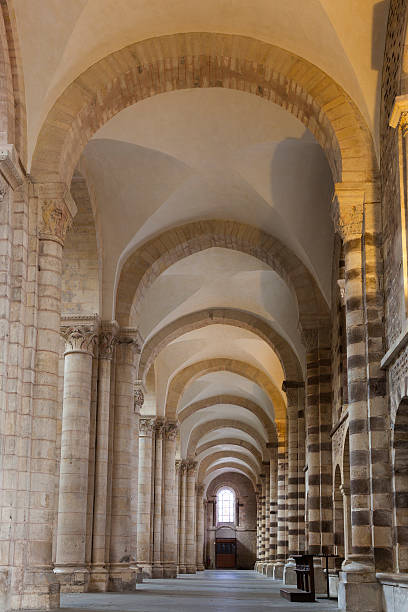 istock Cathedral of Le Mans 186670906