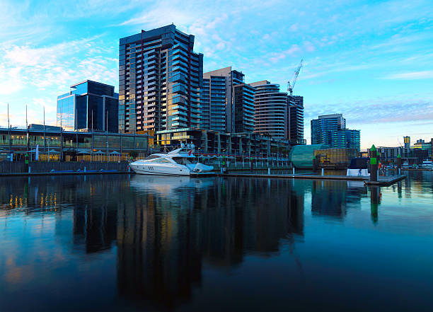 istock Apartments by the Yarra River 186676978