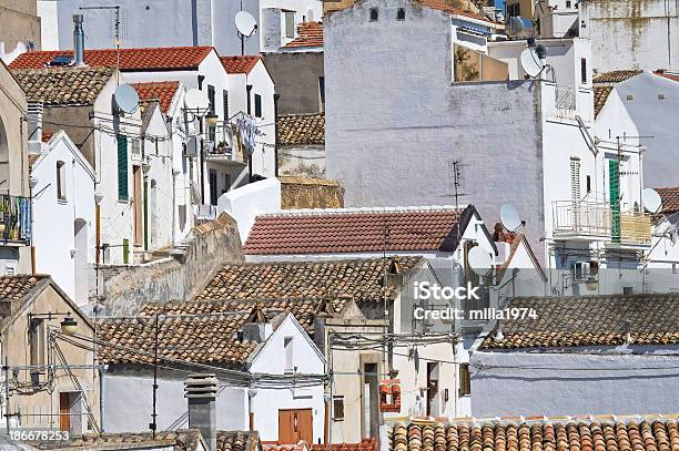 Vista Panorámica De Pisticci Basilicata Italia Foto de stock y más banco de imágenes de Acontecimientos en las noticias - Acontecimientos en las noticias, Aire libre, Aldea