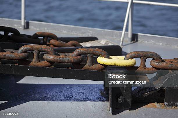 Ancorar - Fotografias de stock e mais imagens de Amarelo - Amarelo, Antigo, Apodrecer