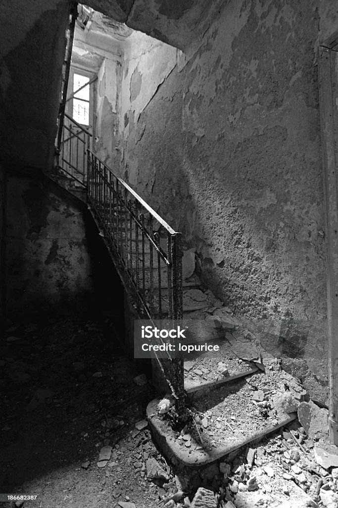 Miedo escalera - Foto de stock de Escalera libre de derechos