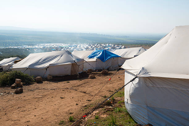 camp de réfugiés de syrie - windbreak photos et images de collection