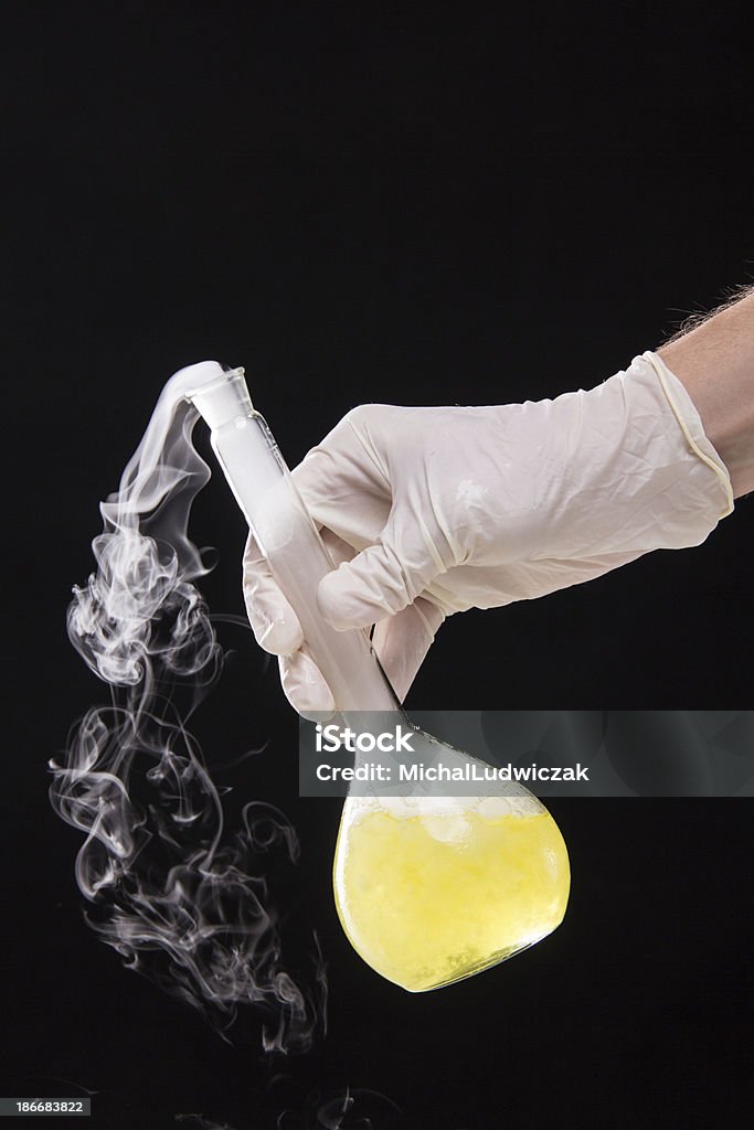 Химик руки - Стоковые фото Трёхразмерный роялти-фри