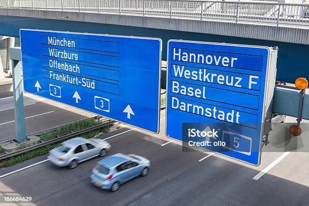 Road Sign Auf Deutsche Autobahn A5traffic Information System Stockfoto und mehr Bilder von Deutsche Autobahn