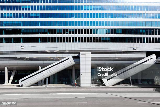 Squaire Frankfurt Airport - zdjęcia stockowe i więcej obrazów Biurowiec - Biurowiec, Wejście, Architektura