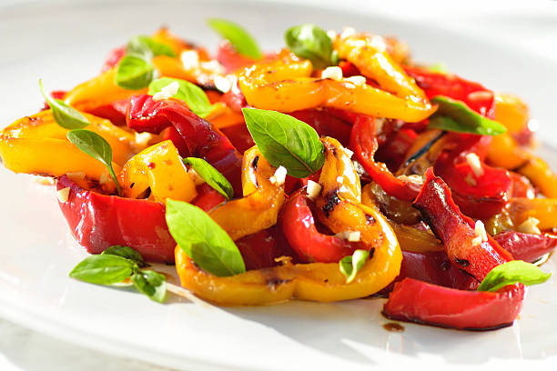野菜のサラダ - paprika ストックフォトと画像