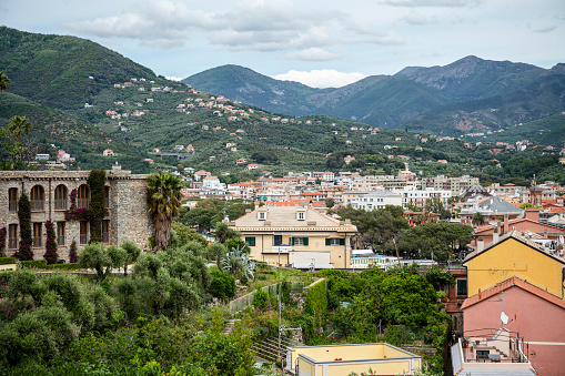 View of the small town of Sestri Levante on the Ligurian coast. The small town between Genoa and the Cinque Terre impresses with its lovingly painted colourful houses.