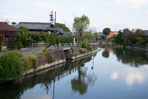 The city of Yanagawa in Fukuoka has beautiful canals to stroll along with its boats run by skilled boatmen..