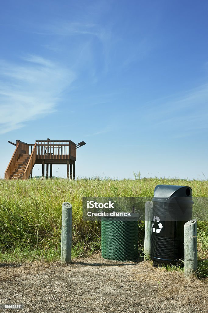 Müll-Abfalleimer in Natur Lookout - Lizenzfrei Bauwerk Stock-Foto