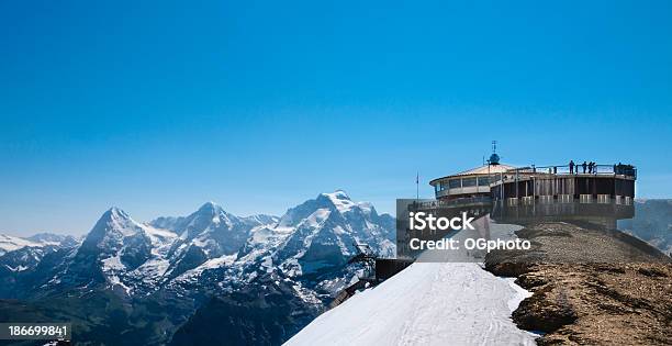 Photo libre de droit de Sommet Du Mont Schilthorn Suisse banque d'images et plus d'images libres de droit de Mont Schilthorn - Mont Schilthorn, Mont Jungfrau, Montagne
