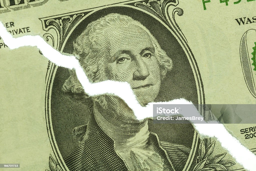 Zerrissen US-Dollar mit Abwärtstrend Diagramm - Lizenzfrei US-Dollar-Geldschein Stock-Foto