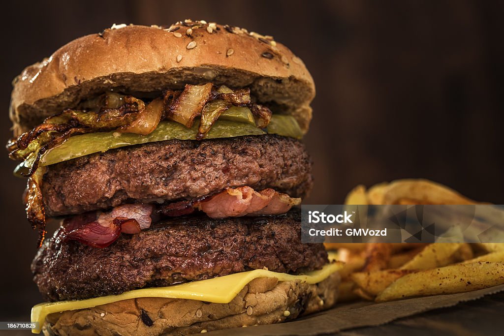 Hamburguesa con camas dobles - Foto de stock de Alimento libre de derechos