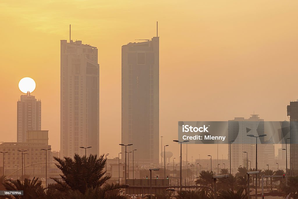 Bahréin atardecer Manama a la ciudad - Foto de stock de Bahréin libre de derechos