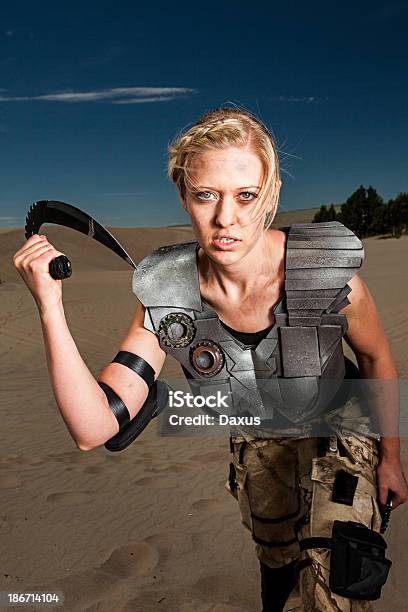 Futuristische Militär Krieger Stockfoto und mehr Bilder von Aggression - Aggression, Attraktive Frau, Ausgedörrt