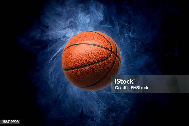 베스킷볼 파란색 흡연합니다 배경기술 농구-팀 스포츠에 대한 스톡 사진 및 기타 이미지 - 농구-팀 스포츠, 농구공, 연기-물리적 구조