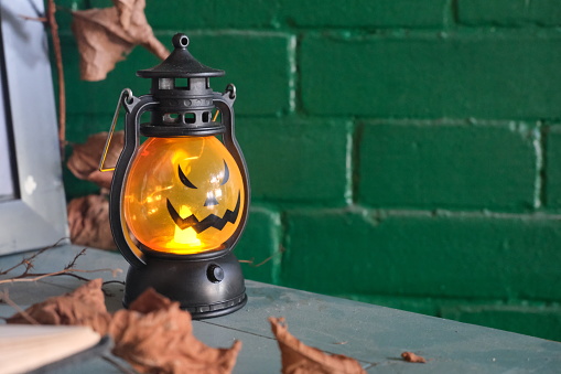 Table decoration for Halloween with Small jack-o-lantern lamp