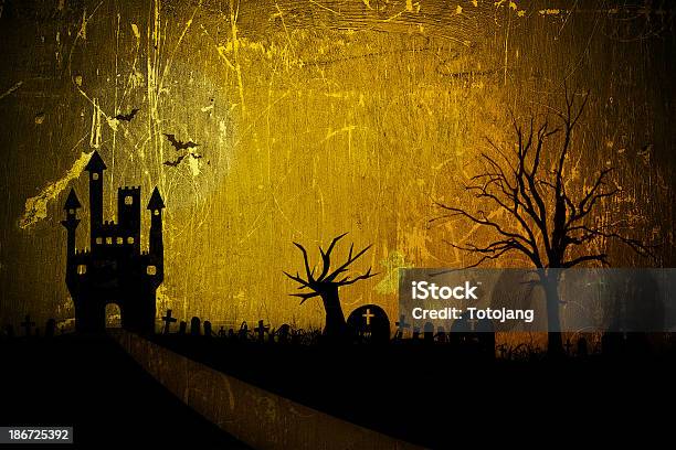 Halloweennacht Hintergrund Mit Schönen Oberlippenschmuck Castle Stockfoto und mehr Bilder von Baum