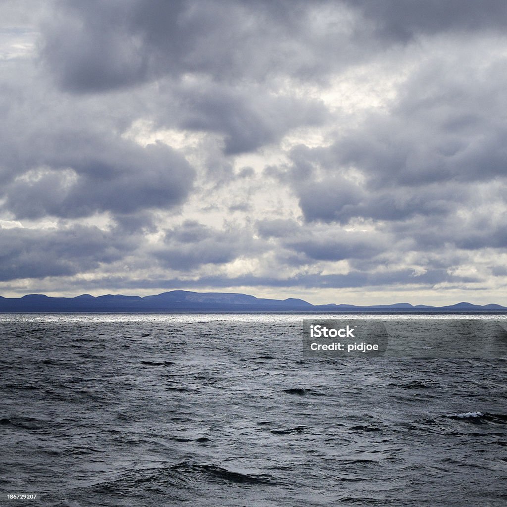 Dramatische Wolkengebilde über dem Meer - Lizenzfrei Arktis Stock-Foto