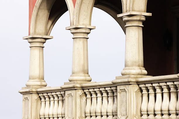 istock Victorian Home Porch Railing Pillar Architecture 186737433