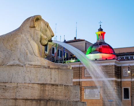 In the center of Chambéry, in the Savoie department in France,  the fountain of the Elephants nicknamed \