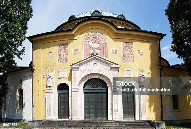 Iglesia En Munich Foto de stock y más banco de imágenes de Aire libre - Aire libre, Alemania, Amarillo - Color