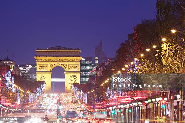 Arc De Triomphe Foto de stock y más banco de imágenes de Aire libre - Aire libre, Arco - Característica arquitectónica, Arco del Triunfo - París