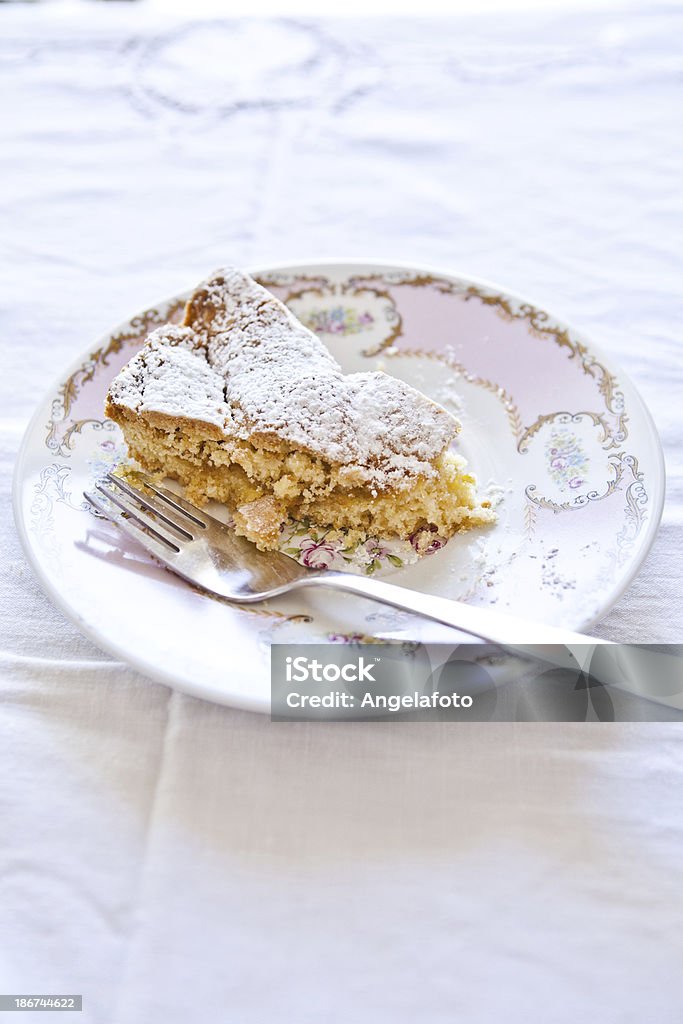 Classico fetta di torta - Foto stock royalty-free di Alimentazione non salutare