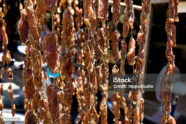 Foto de Ova Tendão e mais fotos de stock de Barraca de Mercado - Barraca de Mercado, Carne, Comida