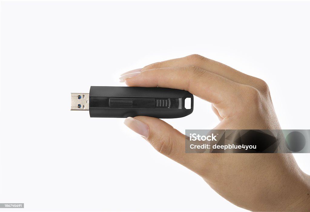 Frau hand mit USB-flash-Aufbewahrung auf Weiß - Lizenzfrei USB Stick Stock-Foto