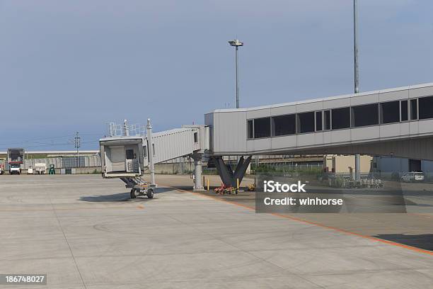 Jet Мост — стоковые фотографии и другие картинки Аэропорт - Аэропорт, Аэропорт Сендай, Без людей