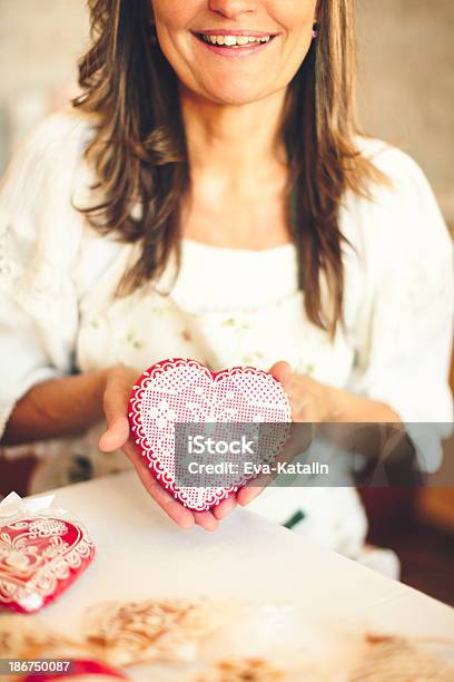 Retrato De Un Creador De Jengibre Foto de stock y más banco de imágenes de Galleta de pan de jengibre - Galleta de pan de jengibre, Mujeres, Símbolo en forma de corazón