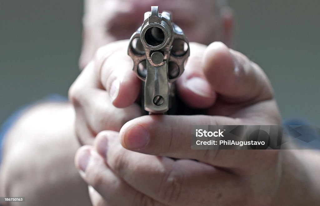 Mann mit Pistole - Lizenzfrei Schusswaffe Stock-Foto