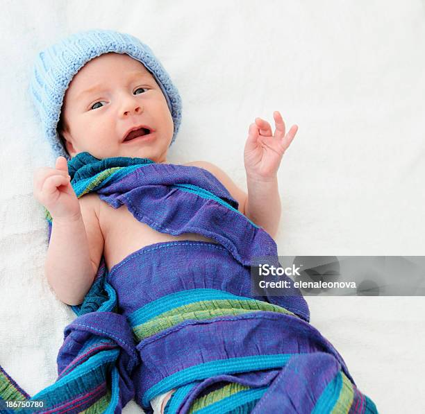 Little Baby Boy Foto de stock y más banco de imágenes de 0-11 meses - 0-11 meses, 2-5 meses, Alegre