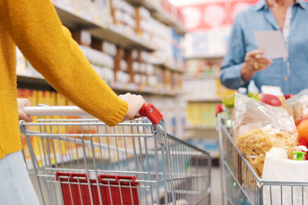 istock Customer doing grocery shopping at the store 1867541321