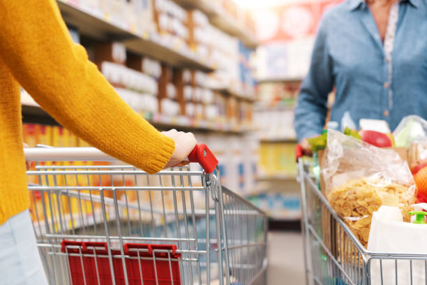 istock Customer doing grocery shopping at the store 1867546025
