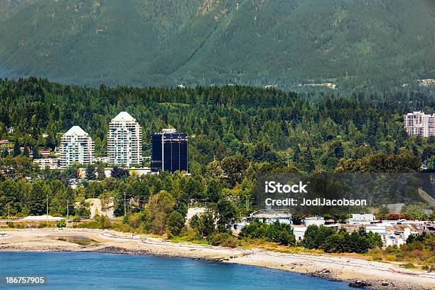 Love Local Surburban Vancouver Foto de stock y más banco de imágenes de Columbia Británica - Columbia Británica, Litoral, Playa