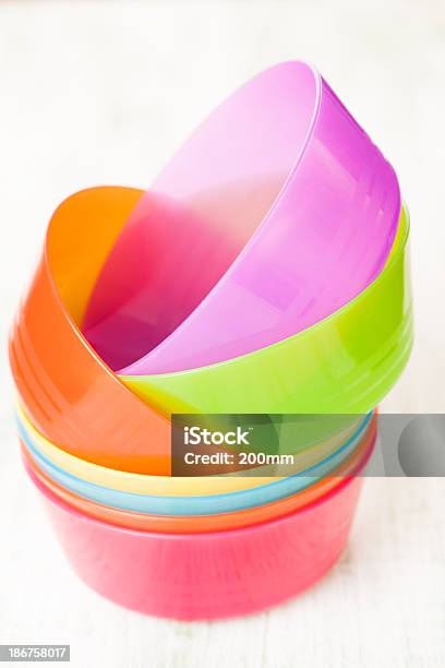 色のボウル - カップのストックフォトや画像を多数ご用意 - カップ, カラフル, キッチン用品