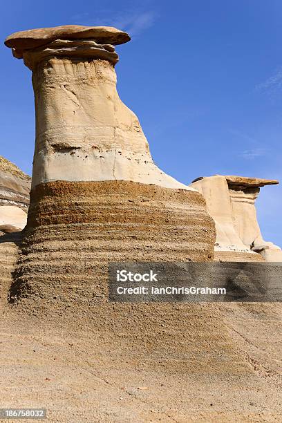 Hoodoos Stockfoto und mehr Bilder von Ausgedörrt - Ausgedörrt, Badlands, Drumheller