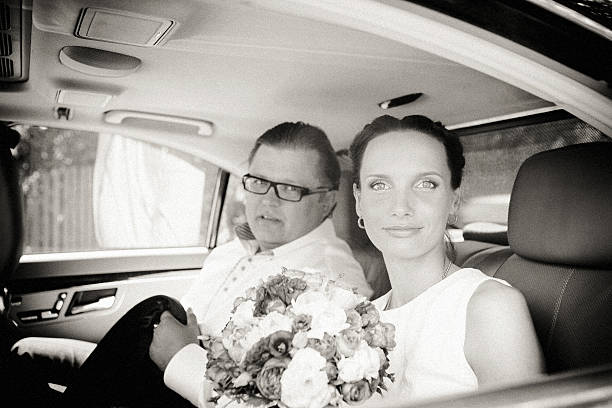 istock Newlyweds in the car 186762387