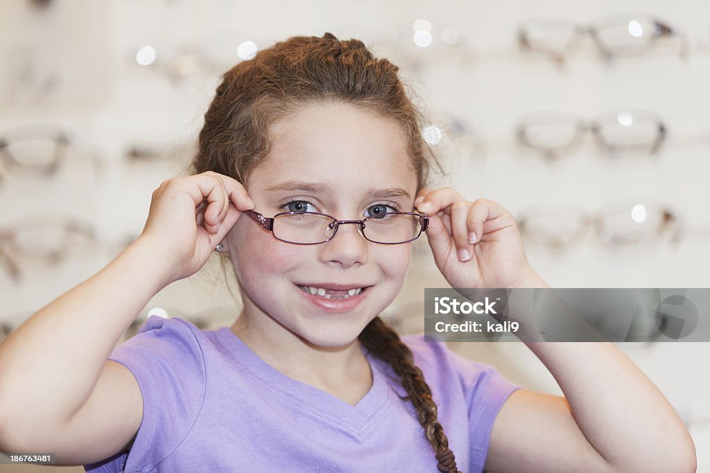 Rapariga com novos óculos - Royalty-free Criança Foto de stock