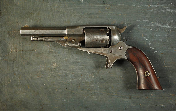 istock Revolver on Grungy Background 186763647