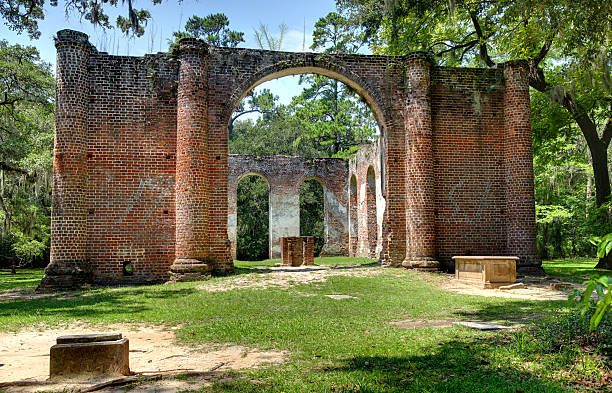 istock Old Sheldon Church Ruins 186764370