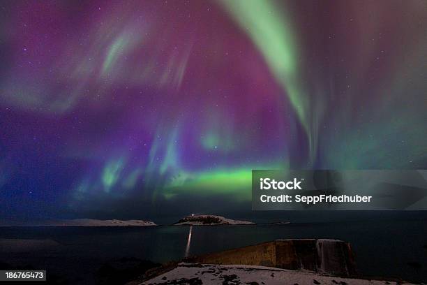 북극광 노던 단궤 노르웨이의 0명에 대한 스톡 사진 및 기타 이미지 - 0명, 겨울, 구름이 짙게 낀 하늘