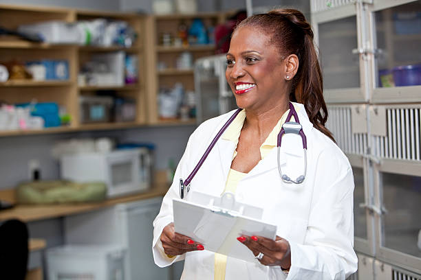istock Female veterinarian 186768859