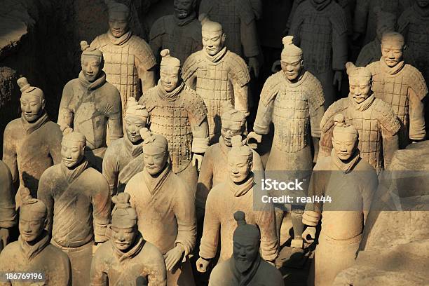 Cerâmica De Terracota Warriors - Fotografias de stock e mais imagens de Antigo - Antigo, Antropomórfico, Arcaico