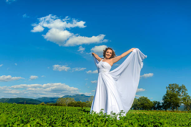 bezpłatne panna młoda - bride wedding freedom arms raised zdjęcia i obrazy z banku zdjęć