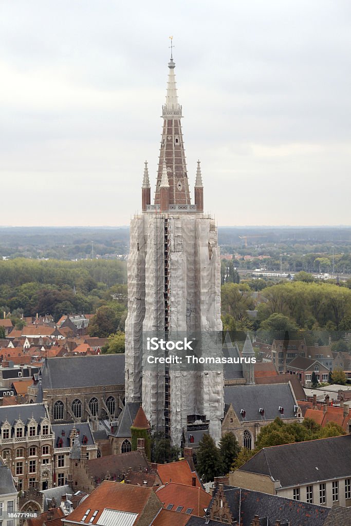 Church of our Lady i skyline w Brugge, Belgia - Zbiór zdjęć royalty-free (Belgia)