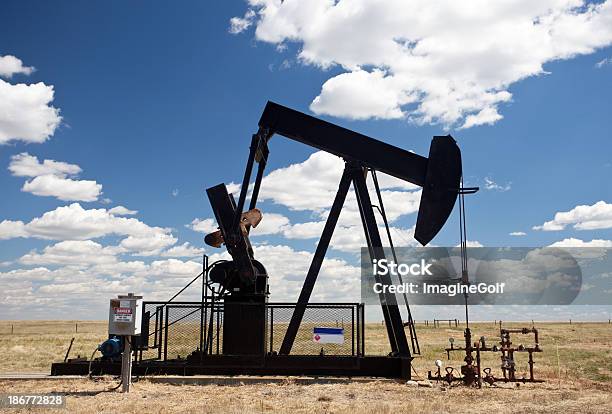 Photo libre de droit de Prairie Pumpjack banque d'images et plus d'images libres de droit de Acier - Acier, Alberta, Bleu