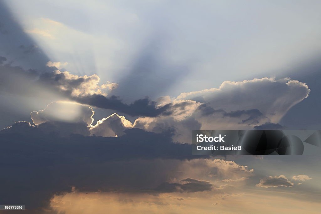 Dramatischer Himmel - Lizenzfrei Abenddämmerung Stock-Foto